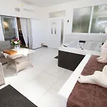 Stipe דירה